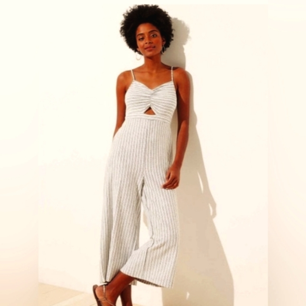 🔆 💕Loft Beach NWT Striped Jumpsuit